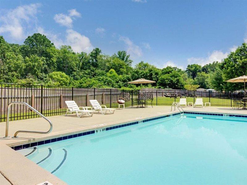 Microtel Inn & Suites By Wyndham Cherokee Bagian luar foto