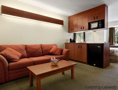 Microtel Inn & Suites By Wyndham Cherokee Ruang foto
